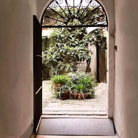 Casa Nausicaa, Piano Terra Nel Cuore Della Citta, Confortevole E Silenzioso